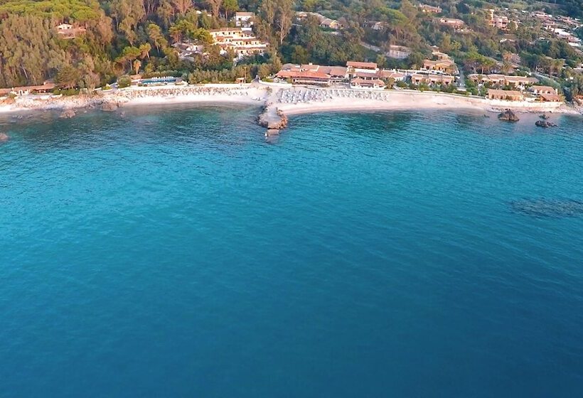 Отель Baia Paraelios Resort