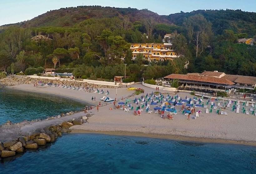 Отель Baia Paraelios Resort