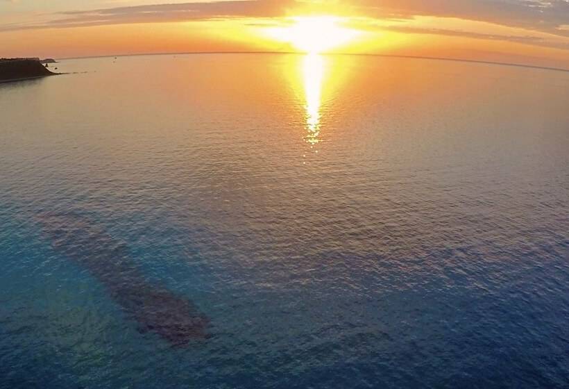 Отель Baia Paraelios Resort