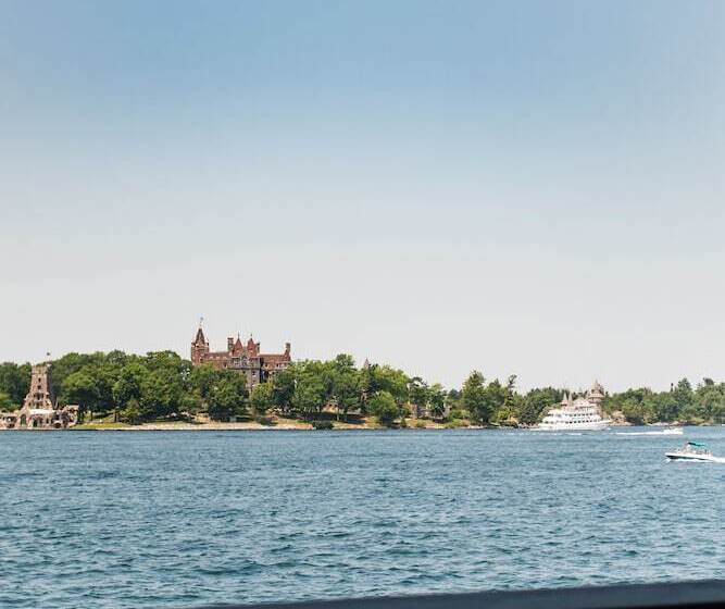 فندق Capt. Thomson S Resort