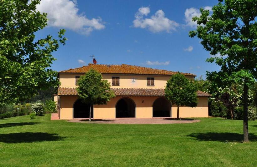 فندق ريفى Badia Di Morrona Agriturismo