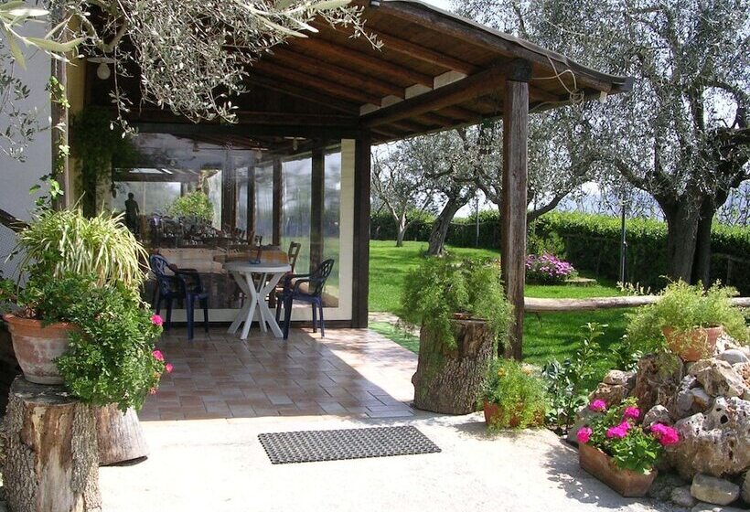 אתר נופש Il Girasole Country Village