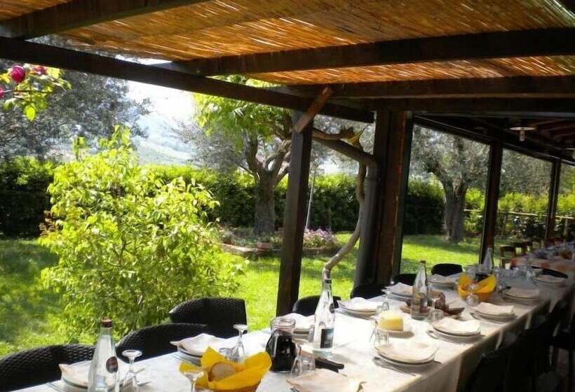 אתר נופש Il Girasole Country Village