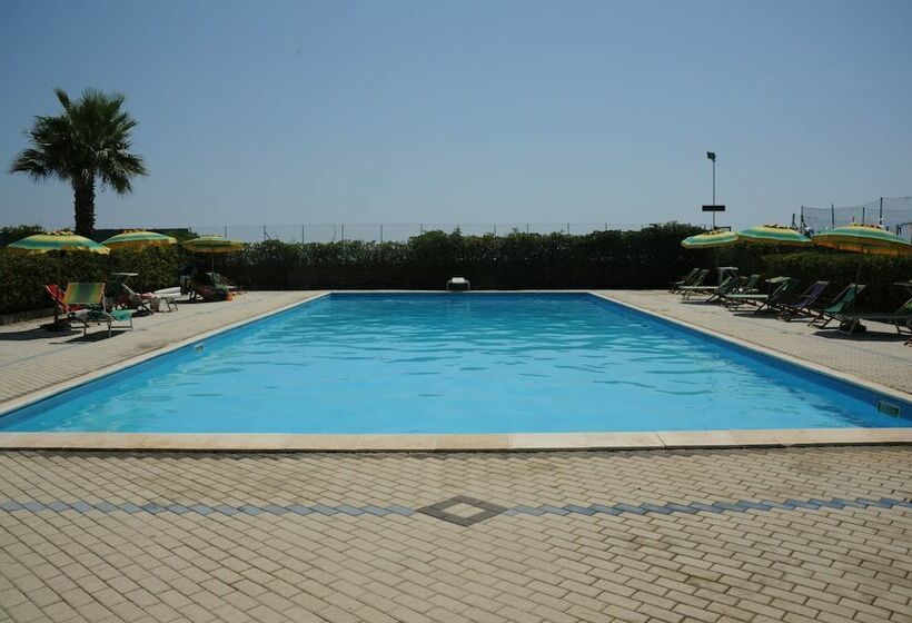 Курорт Villaggio La Fenice