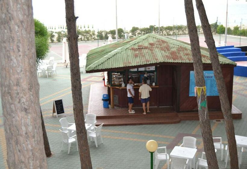 Курорт Villaggio La Fenice