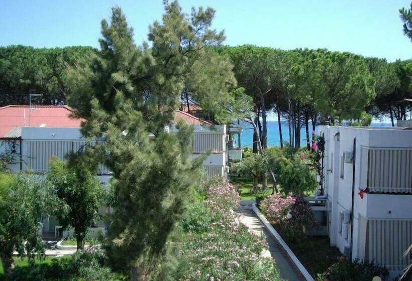 Курорт Villaggio La Fenice