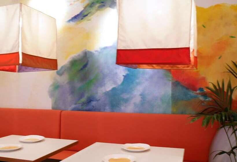 1st Creatif Hotel Elephant