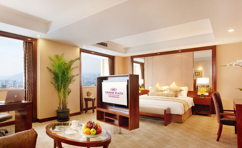 Crowne Plaza Nanjing Hotel & Suites