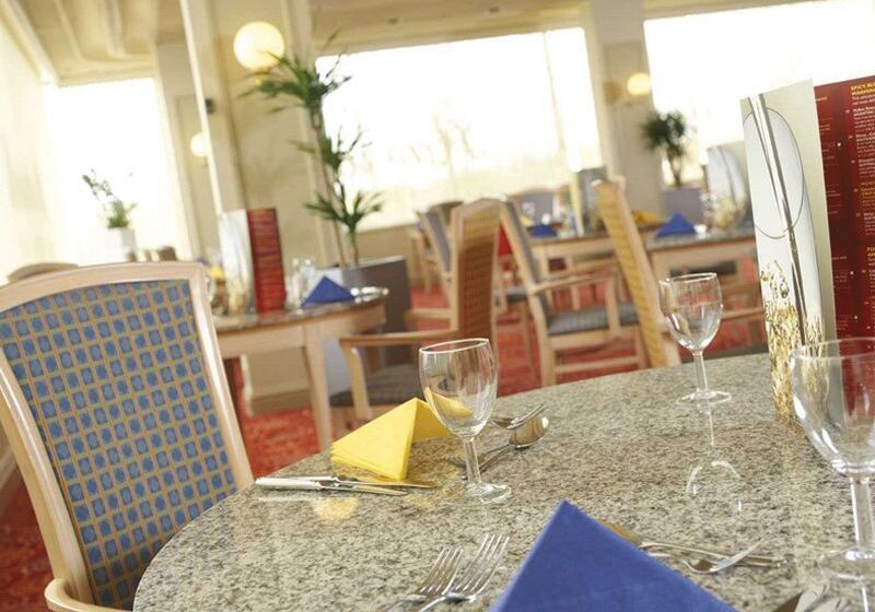 Отель Airport Inn Gatwick