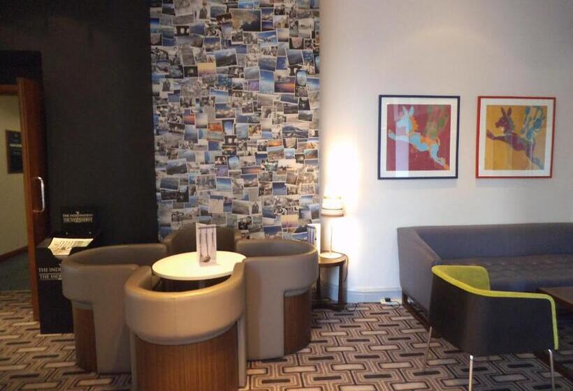 Отель Airport Inn Gatwick