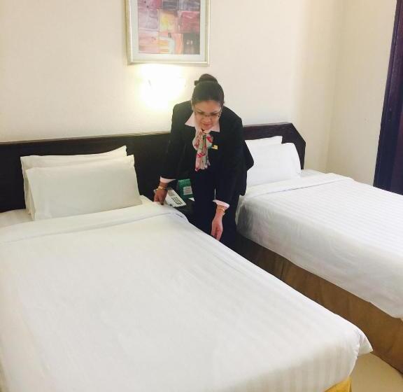 هتل Al Madinah Holiday