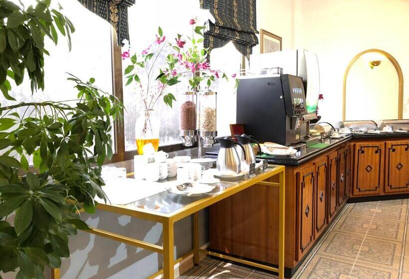 هتل Al Madinah Holiday