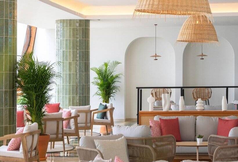 Отель Aluasoul Costa Adeje   New Opening