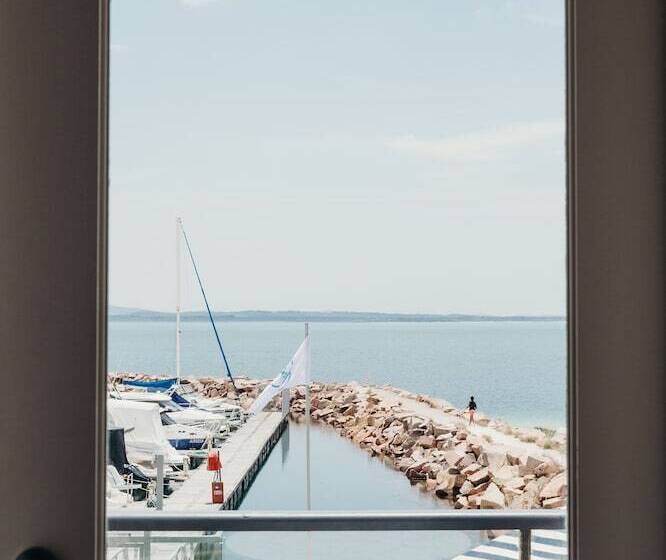 בית מלון כפרי Anchorage Port Stephens