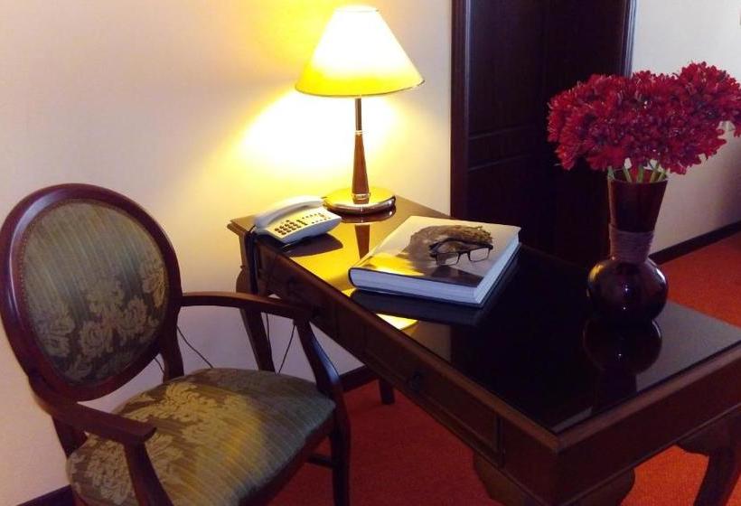 Отель Apollonia