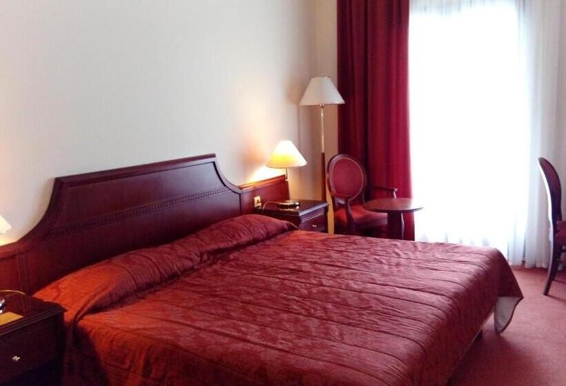 Отель Apollonia