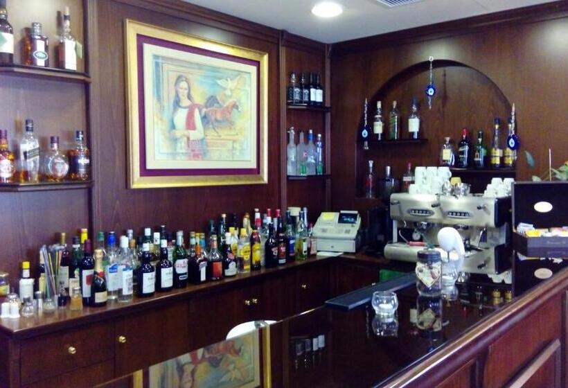 Отель Apollonia