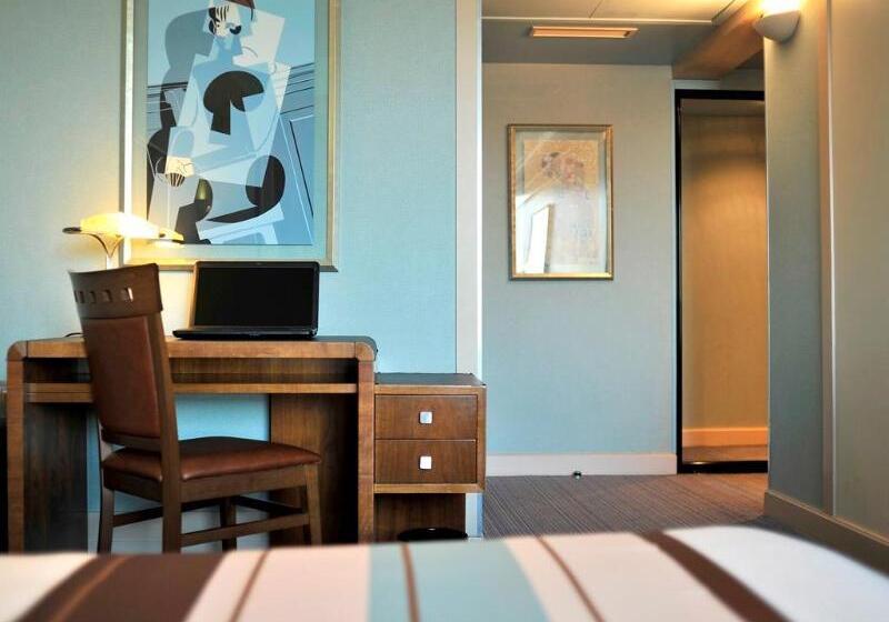 בית מלון כפרי Art Deco Euralille