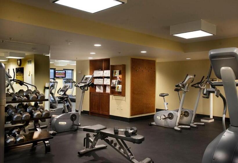 هتل Astor Crowne Plaza  Corner Of Bourbon Street