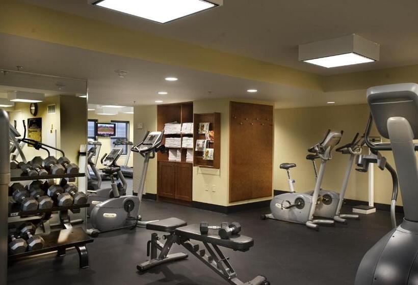 هتل Astor Crowne Plaza  Corner Of Bourbon Street