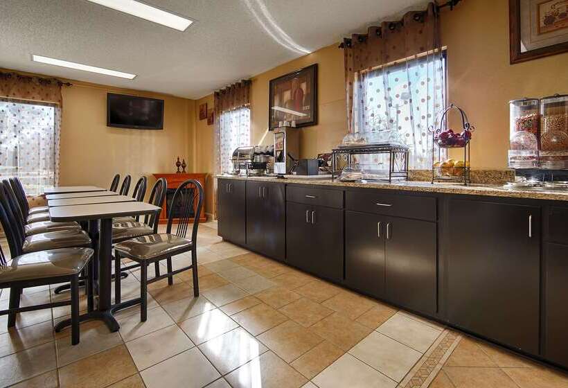 בית מלון כפרי Best Western Greenville Inn