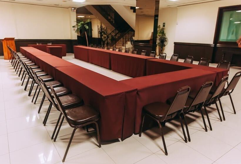 Отель Boulevard