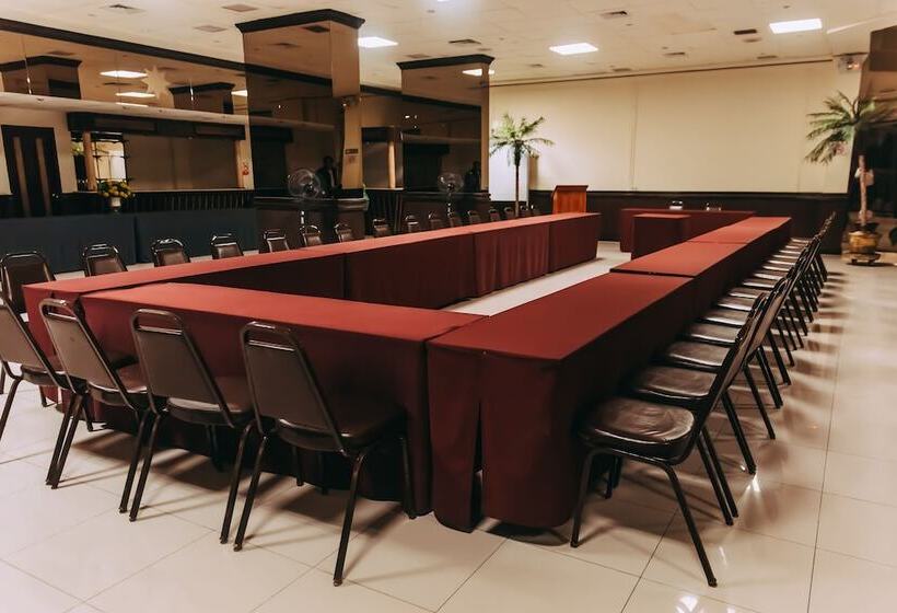 Отель Boulevard