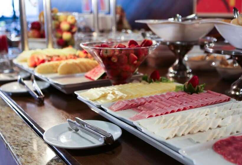 فندق Bristol Metropolitan Curitiba Centro