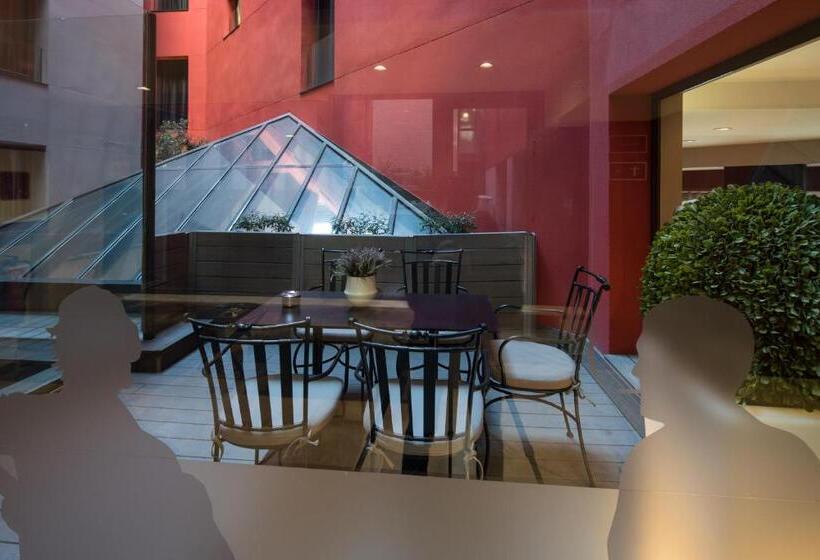 Отель Catalonia Eixample 1864