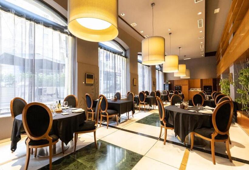 Отель Catalonia Eixample 1864