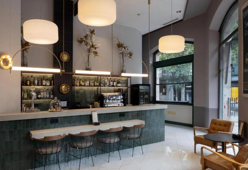 Отель Catalonia Eixample 1864