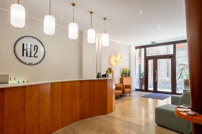 ホテル H12