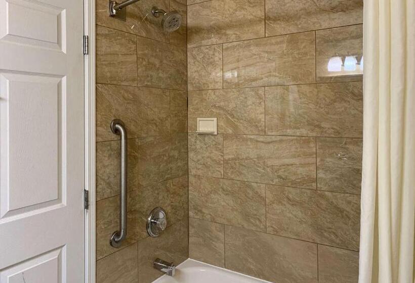 هتل Comfort Inn Saint Paul East