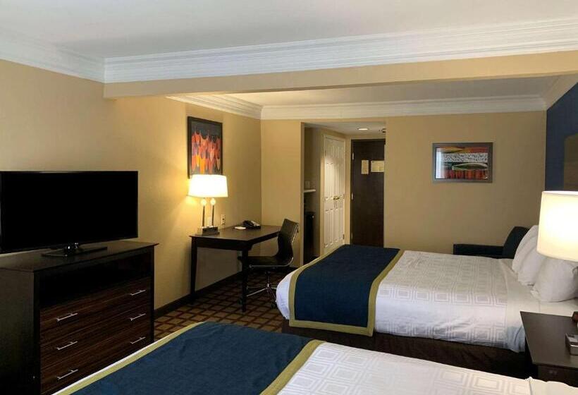 هتل Comfort Inn Saint Paul East