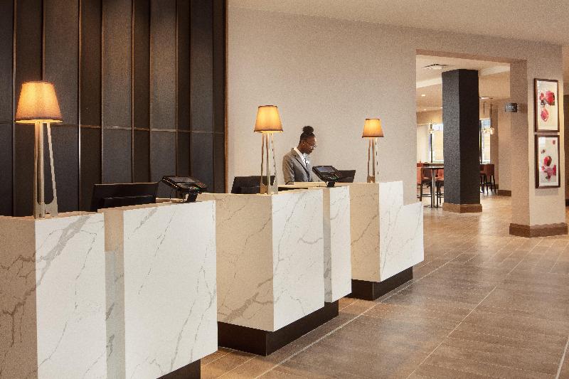 هتل Crowne Plaza Dallas Love Field   Med Area, An Ihg