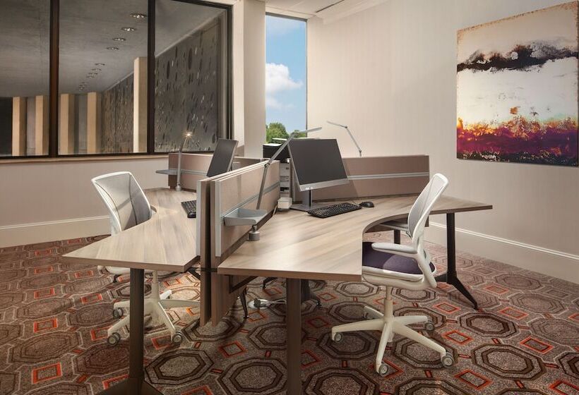 هتل Crowne Plaza Dallas Love Field   Med Area, An Ihg