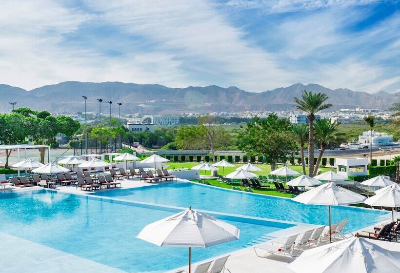 هتل Crowne Plaza Muscat, An Ihg