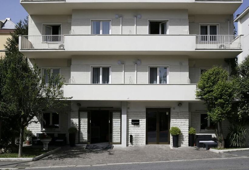 C Hotels Club House Roma