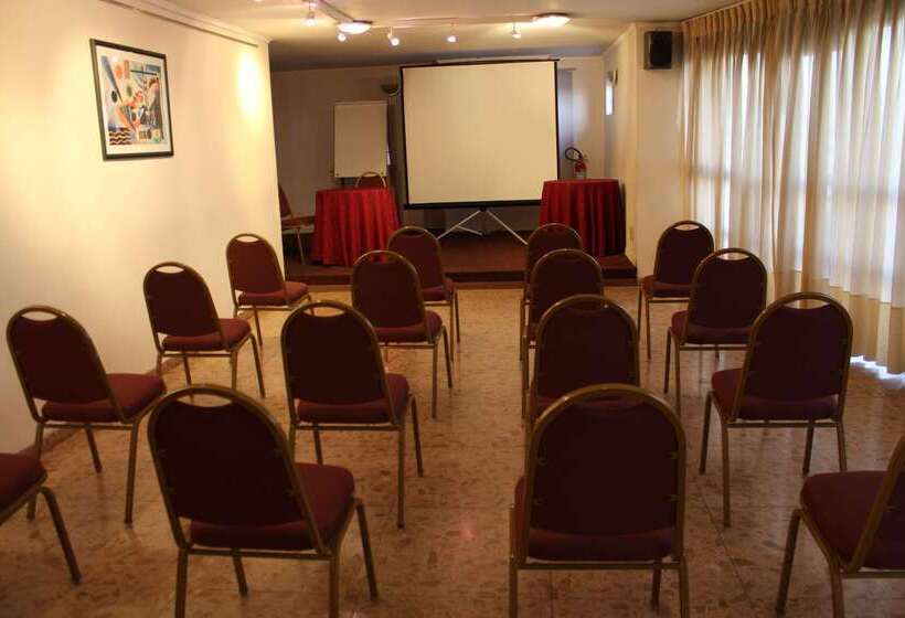 酒店 Alfa Suites   Montevideo