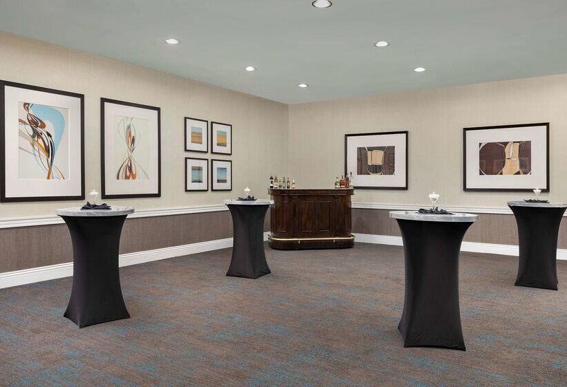 Отель Doubletree By Hilton Chicago O Hare Airport Rosemont