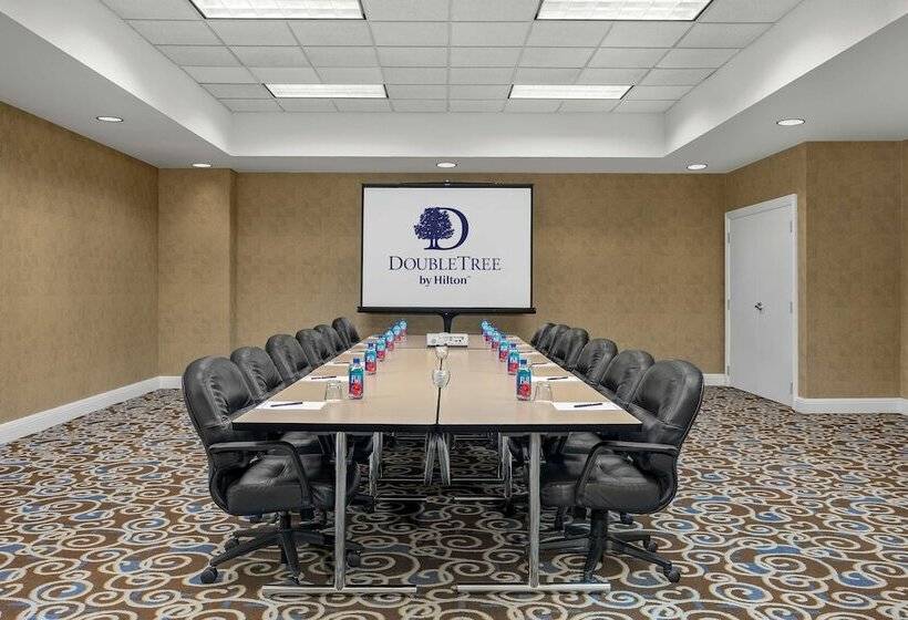 Отель Doubletree By Hilton Chicago O Hare Airport Rosemont