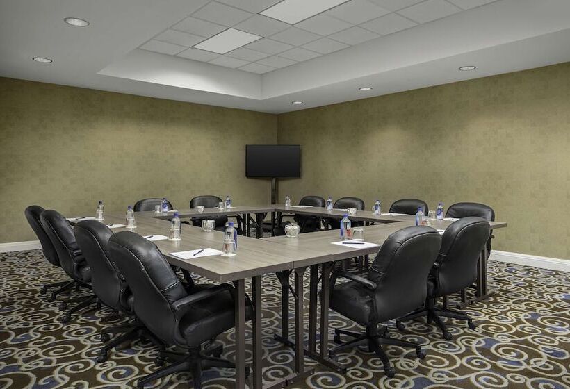 Отель Doubletree By Hilton Chicago O Hare Airport Rosemont