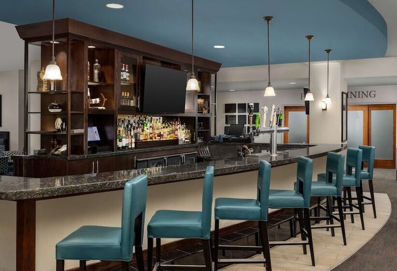 Отель Doubletree By Hilton Chicago O Hare Airport Rosemont