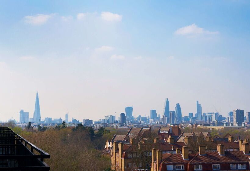 Hotel Doubletree By Hilton  London  Docklands Riverside