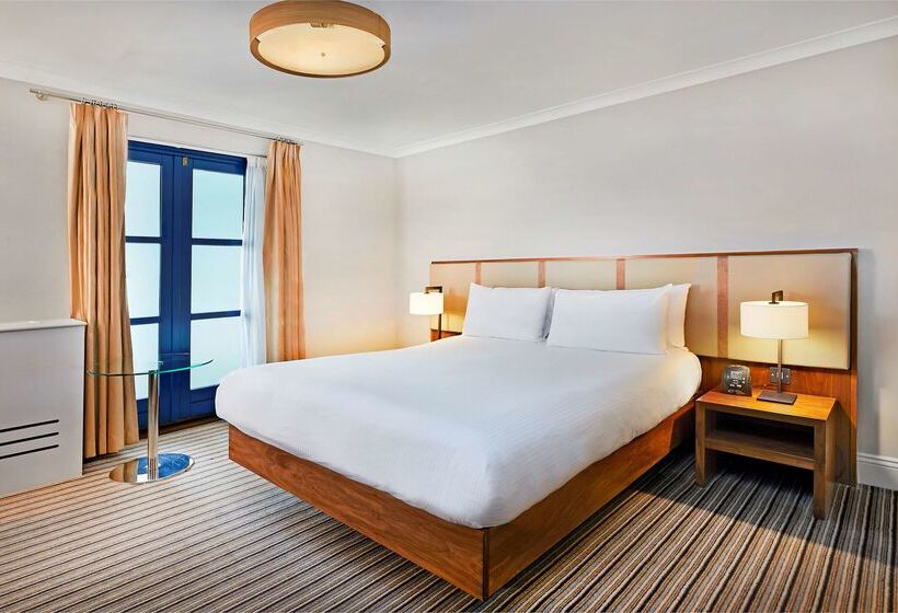 Hotel Doubletree By Hilton  London  Docklands Riverside