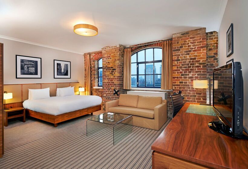 Hotel Doubletree By Hilton  London  Docklands Riverside