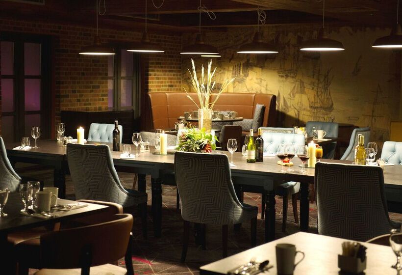 Hotel Doubletree By Hilton  London  Docklands Riverside