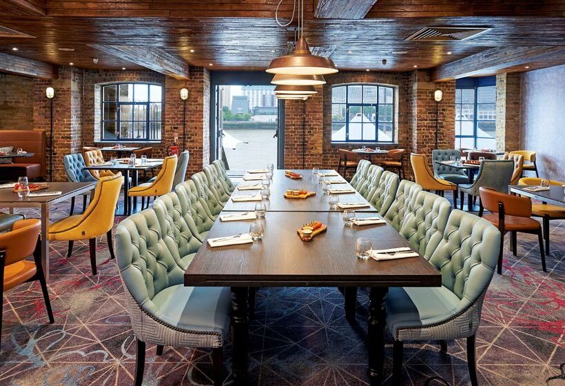 Hotel Doubletree By Hilton  London  Docklands Riverside