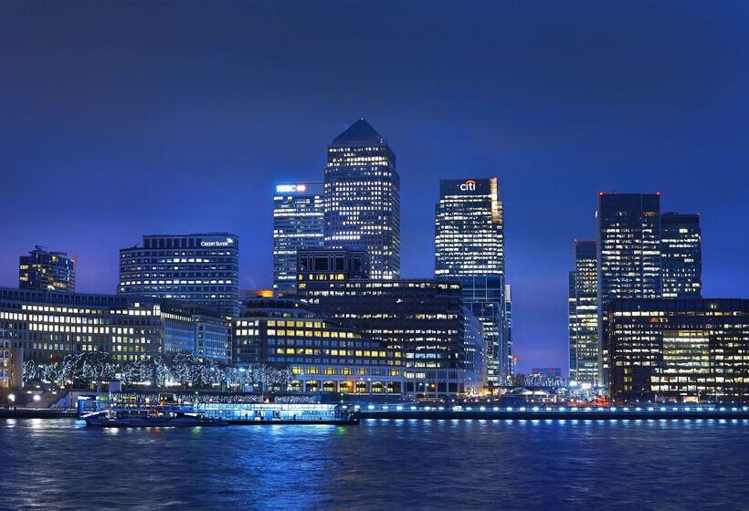 هتل Doubletree By Hilton  London  Docklands Riverside