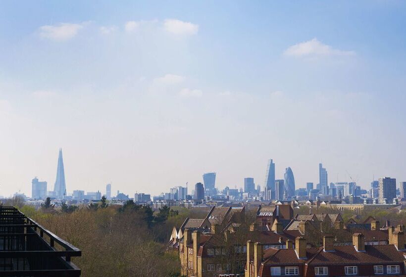 Hotel Doubletree By Hilton  London  Docklands Riverside